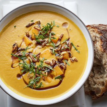 Welcoming in the autumn menus with @tdhloughton @dean_a_king @mikicarter - gorgeous soup with some tasty sourdough.
Lovely working with you again!
