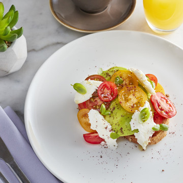 Really exciting private members club @AllBright creating opportunities for women to thrive and flourish. This dish gloriously created by @sabrina_gidda for a healthy, fresh and delicious breakfast of avocado, tomato on sourdough.
Inspiring menu and fabulous team!