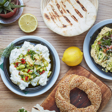 Back in Aldgate East, London is Amber - a stunning Mediterranean, Middle Eastern all day dining experience - from morning coffee culture to late night cocktails, it was such a lovely experience shooting with them!
Here with amazing hummus and labneh with edamame served with pita and simmit.
Too delicious for words!

Chef: Murat Kilic @murroviajero
Designer: Solveig Castell
Restaurant: @amber.ldn
Photographer: @jodihindsphoto