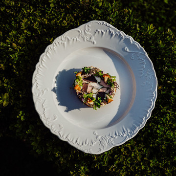 Dish created by chef Mateusz Szpytma 
Guinea fowl /goose stomach/celery/chanterelles/

@marcin4funphotos
@szpytmamateusz
@fotofoodie
@nikon_pl @nikoneurope @nikonusa @godox_global